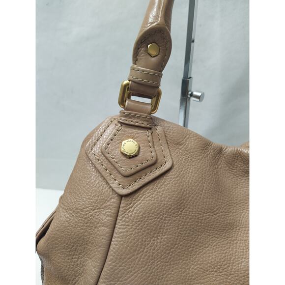 Marc by Marc Jacobs Classic Q Taupe Brown Pebbled Leather Shoulder Bag - Picture 7 of 16